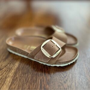 Birkenstock Madrid Big Buckle Gold Sz 39 (US 8.5) tan oiled leather EUC
